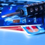 Pagar online tornou-se mais seguro do que pagar offline?