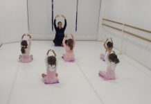 A Escola de Bailado, em Anadia, onde se aprende a dançar a partir de uma “caixa mágica”