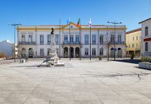 Município de Anadia entrega equipamentos informáticos ao Agrupamento de Escolas